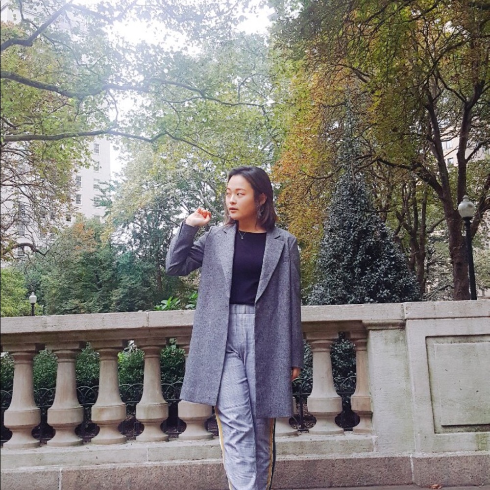 Meet your Posher, Ester